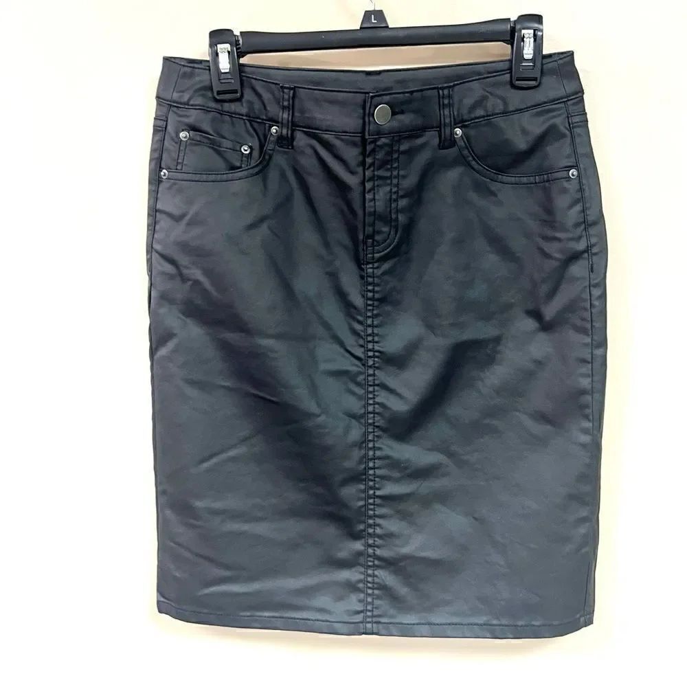 Garnet Hill vegan black leather knee length skirt Sz 4